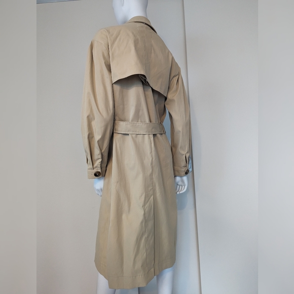 Heartloom Beige Trenchcoat - Picture 4 of 8